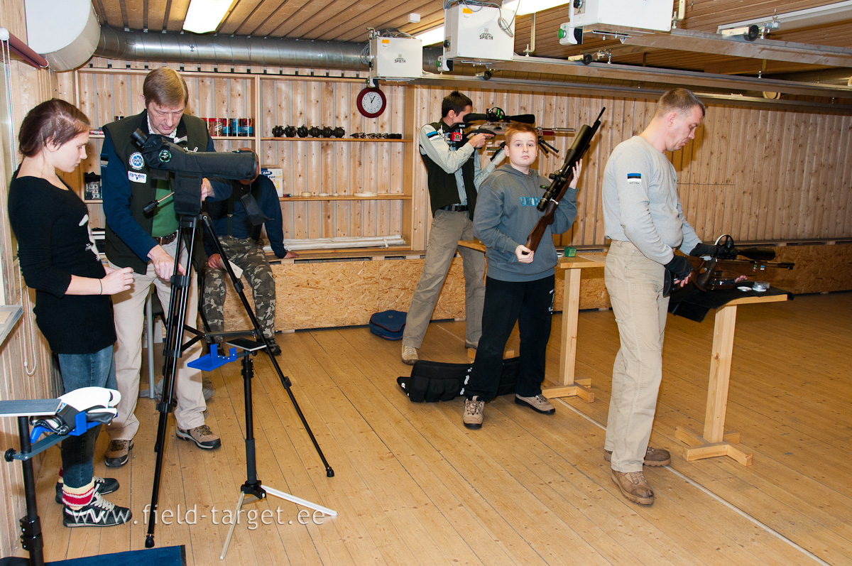 0060   Jatkame! tulejoonele on end taas soojenduseks sattinud Romi, Oliver, Meelis ja Ulo
